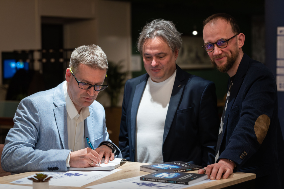 Z-HATÁS könyvbemutató 7